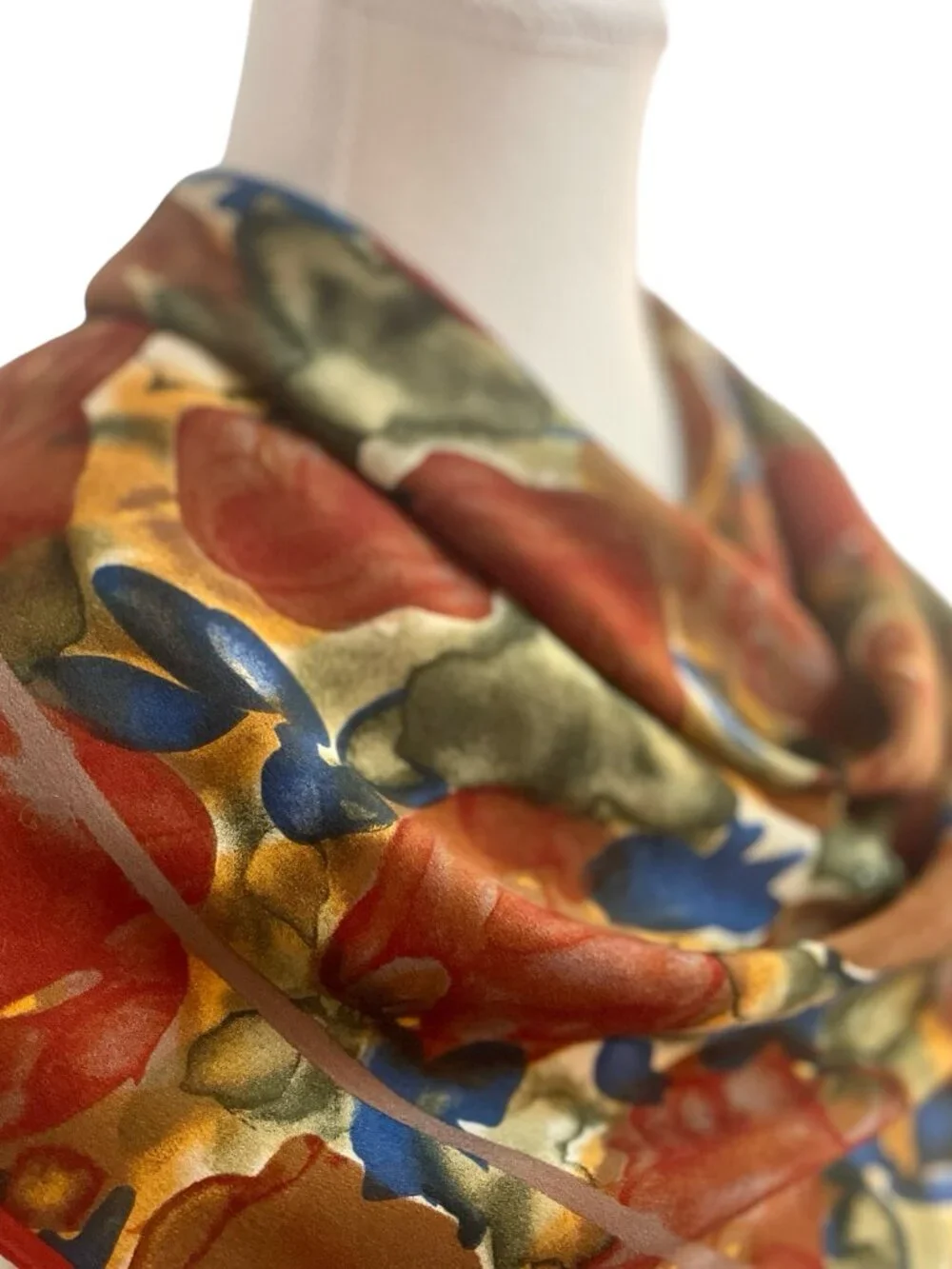 Tie Rack Vintage Floral Silk Square Scarf, 100% Silk, Made in Japan, 30 x 30, Ar - Picture 3 of 10